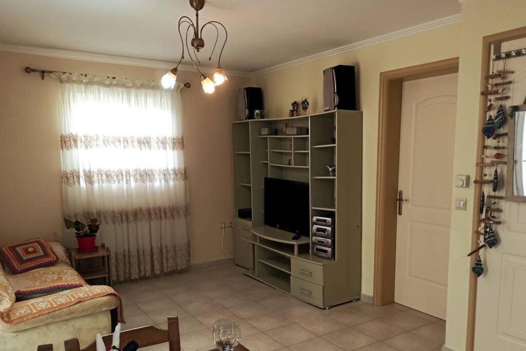 Jilda S Apartment With Private Garden! Nauplia Exterior foto
